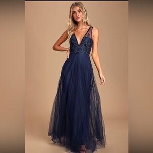NWT Lulu's The Legendary Navy Lace
Brocade Deep V Tulle Fit And Flare Ball Gown